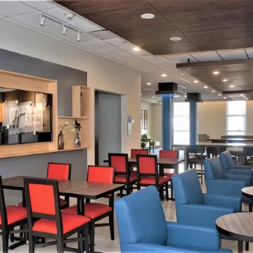 Holiday Inn Express & Suites EDMONTON SW – WINDERMERE by IHG