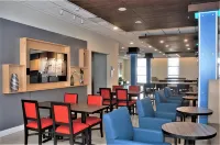 Holiday Inn Express & Suites Edmonton SW – Windermere