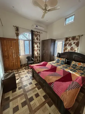 Gaharwar Home Stay