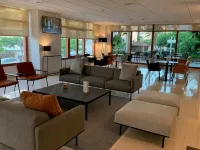 Hotel Los Robles - parking