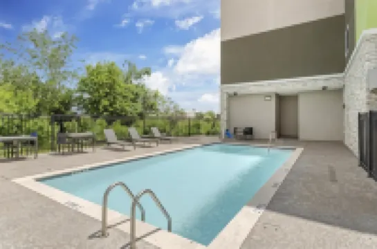 Best Western Plus Mid County