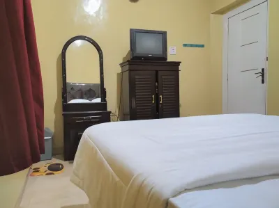 Hotel Pekalongan Syariah Mitra RedDoorz Hotell i Noyontaan