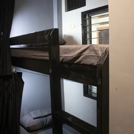 Sierra Madre Divers Dorm Room