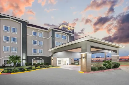 La Quinta Inn & Suites by Wyndham Paris