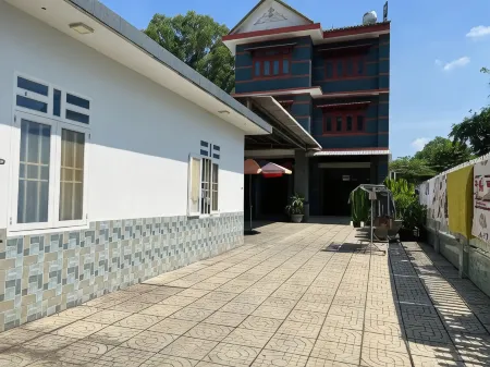 Hong Trang Homestay (Thu Dau Mot) Отели рядом с достопримечательностью «Lac Canh Dai Nam Van Hien»