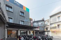 Sans Hotel Bobosini Malang by RedDoorz Hotels in Lowokwaru