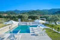 Olia Thassos - Luxury Apartments - parking