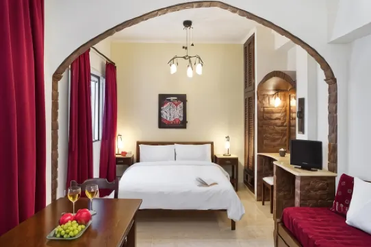 ガラティア ヴィラズ