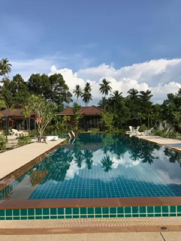 Saree Lagoon Villa Koh Samui Hotel dekat Nam Tok Na Muang 1