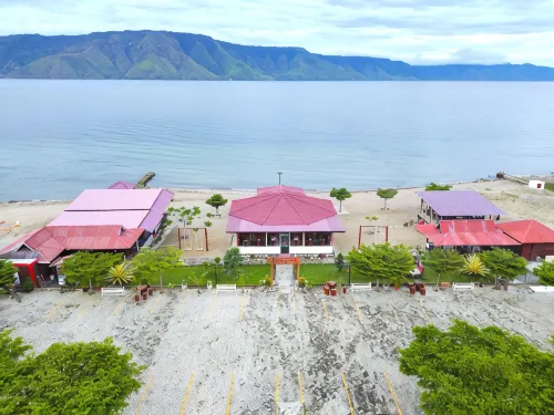 Jts Hotel Hotels in Simarmata