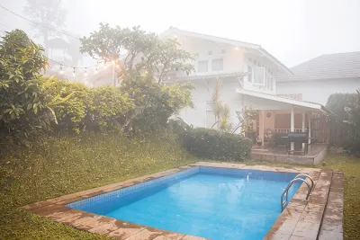 Villa Memory-Modern White Open Kitchen Hotels in 