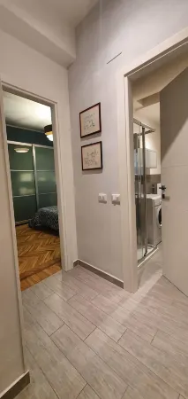 Complete apartment adjacent to historic center