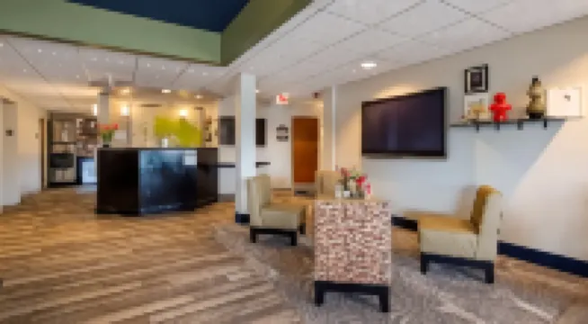 尼塔尼米爾羅伊貝斯特韋斯特酒店 米夫林縣酒店