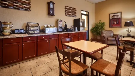 Best Western Taylor Inn