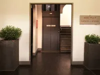 كورسال آند أوسونيا Hotels near قصر فيتشيو