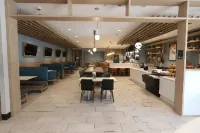 Holiday Inn & Suites Hopkinsville - Convention Ctr Các khách sạn ở Christian County