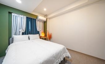 Gyeongju Old Road Pension (Emotional Accommodation, Near Hwangridan-Gil, Ample Parking)