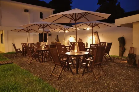 Cleon Villas Pension Отели рядом с достопримечательностью «Кафедральный собор Иммакулейт Консепшен»