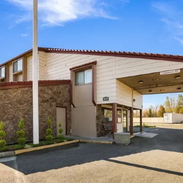 Ramada by Wyndham Medford Airport North