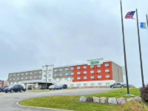 Holiday Inn Express BIG RAPIDS by IHG Hotels in Mecosta County