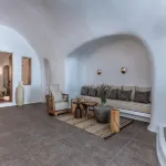 Victoria Caves - Condos