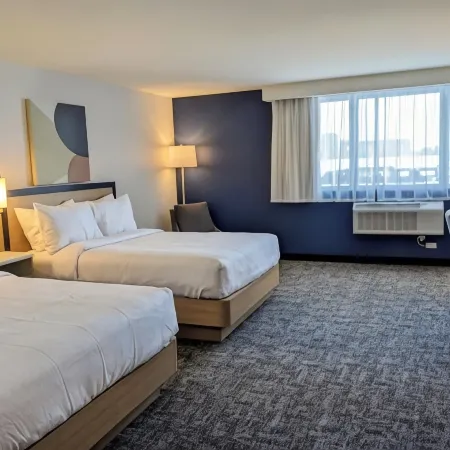 Spark by Hilton Montreal Brossard