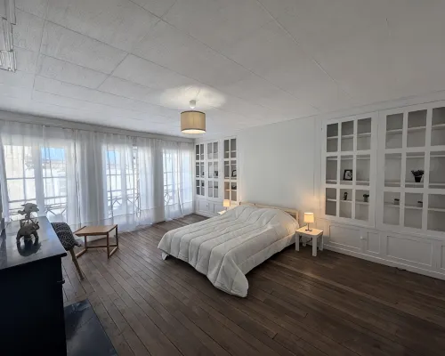 In the heart of the historic city of Langres, Ville d'Art et d'Histoire. Hotels in Langres