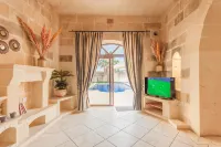 Centre Island - 5 bedrooms (sleeps 10+ 2 kids) Kercem village - 3-Star