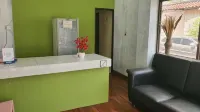 Medan Dazhong Backpacker's Hostel - Hostels