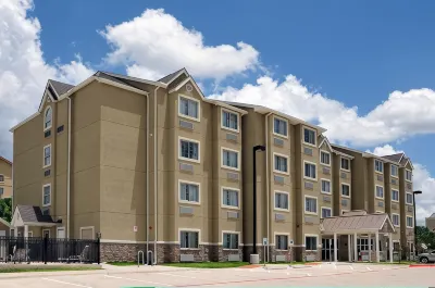 Microtel Inn & Suites by Wyndham Austin Airport Hotels near Lakeshore Park