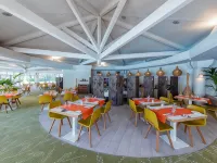 Garrigae Domaine de l'Esterel - Piscine & Spa Cinq Mondes Hotels in Saint-Raphael