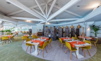Garrigae Domaine de l'Esterel - Piscine & Spa Cinq Mondes