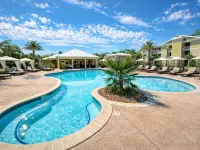 Lazy Palm-Free Beach Pass! Pool! 1/2 Mile to Marshwalk and Marina! 3 King Bdrms! Hotels in Murrells Inlet