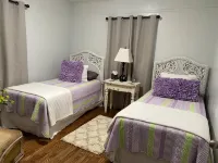 Cozy 2BR Near Marietta Square and Braves Stadium - 방갈로