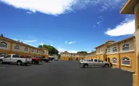 Best Western Bishop Lodge - parking