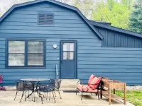 Charming home on the lake! Hotels in Fulton County