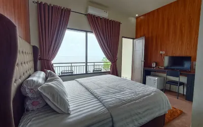 Morowali Beach Hotel 酒店