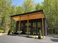 Black Haven Tiny Home Hotels in Surry