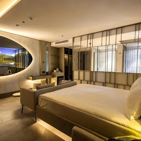 Four Hills Hotel