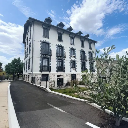 RESIDENCE PLAISANCE Отели в г. Шатель-Гийон