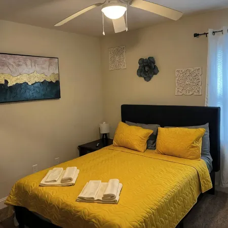 Norfolk 3Br Cozy Stay. Central to All & Comfort. Families & Contractors!