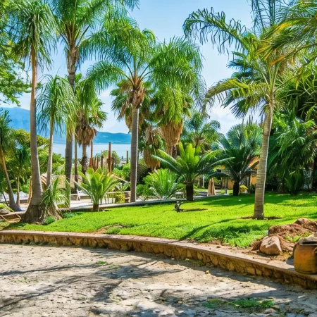 ANANA Rancho San Rafael | Master BD & Lake views