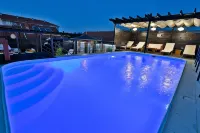 Garni Hotel Zen - Pools