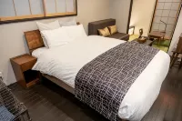 دوج اند كات فريندلى هاوس