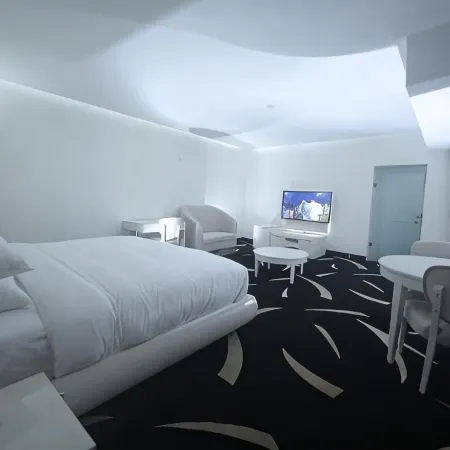 Mega Hilton