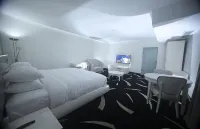 Mega Hilton