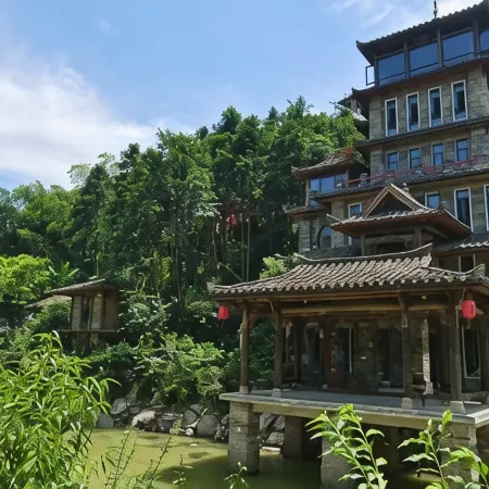 Xianning Banmu Dashan Chinese Inn