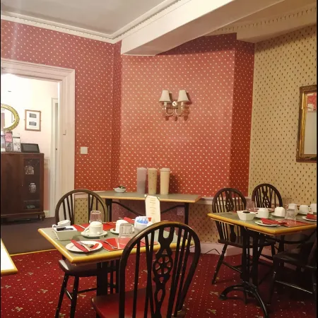 Averon Guest House Отели рядом с достопримечательностью «Брантсфилд»