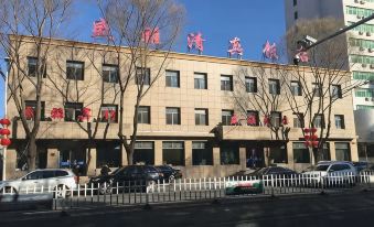 Luanping Shengya Hotel
