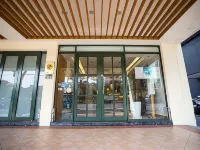 Hotel Color Hotels near Dahan Bridge